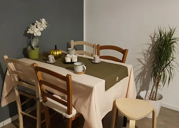 Lovely With A Garage On Premises