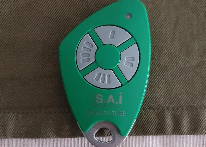 Lovely With A Garage On Premises