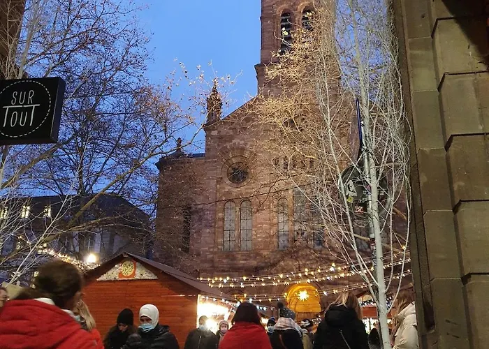 Lovely With A Garage On Premises *