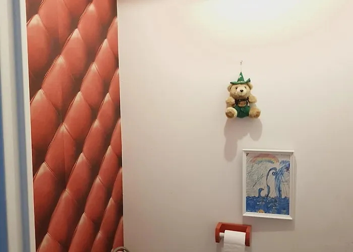 Lovely With A Garage On Premises Apartment *